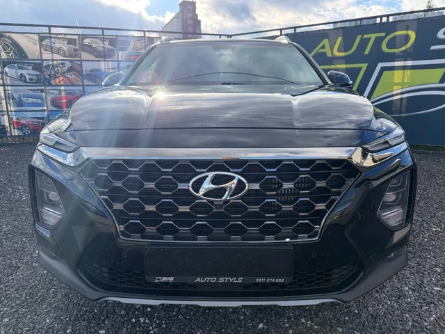 Hyundai Santa Fe 2.2 CRDi Premium 4x4 – fotografia 3 z 15