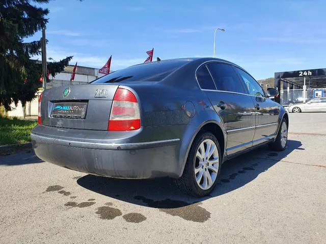 Škoda Superb 1.9 TDI Elegance – fotografia 6 z 15