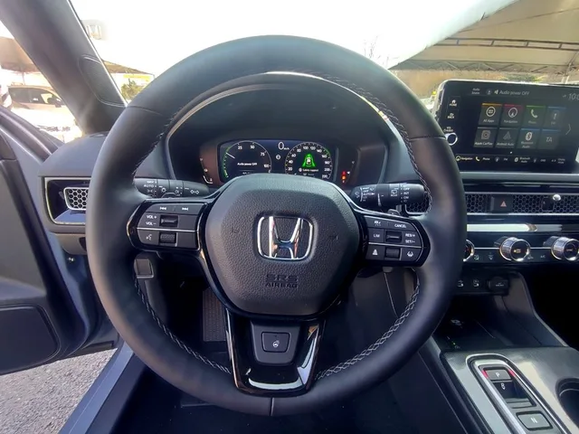 HONDA CIVIC 2.0 e:HEV Sport e-CVT MR2026 – fotografia 3 z 15