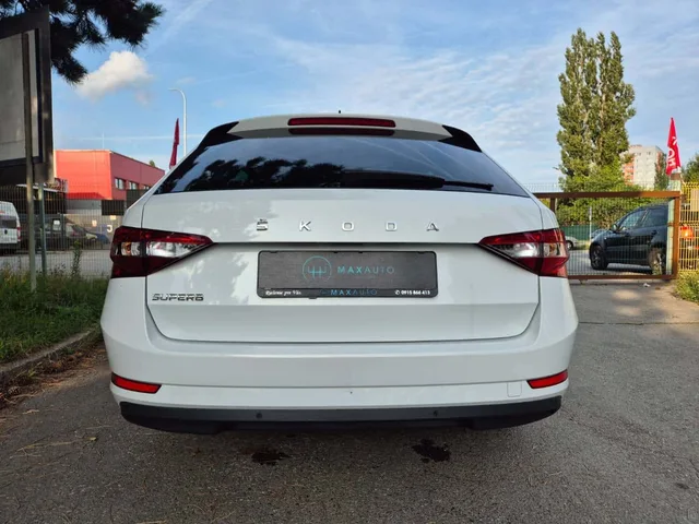 Škoda Superb Combi 2.0 TDI SCR Style DSG – fotografia 5 z 15