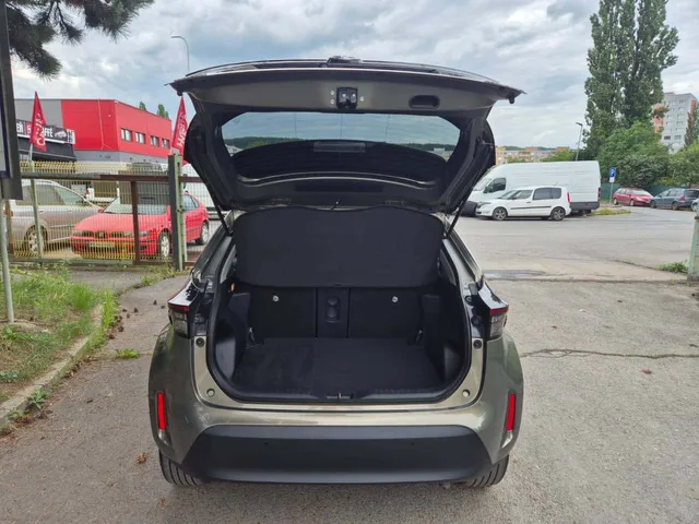 Toyota Yaris Cross 1.5 Hybrid Executive Happy Edition e-CVT – fotografia 5 z 15