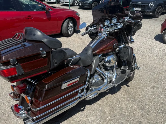Harley-Davidson Electra Glide Ultra Classic – fotografia 3 z 15