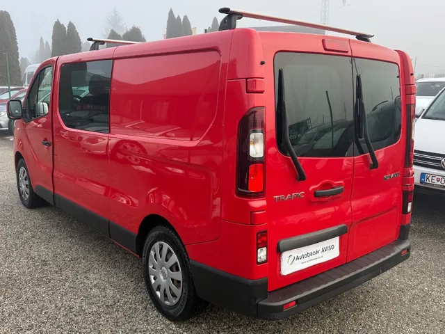 Renault Trafic SpaceClass 1.6 dCi 125 L2H1 – fotografia 6 z 15
