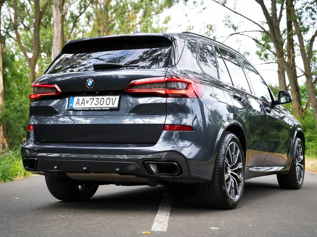 BMW X5 xDrive30d – fotografia 6 z 14