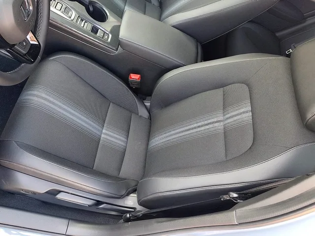 HONDA CIVIC 2.0 e:HEV Sport e-CVT MR2026 – fotografia 2 z 15