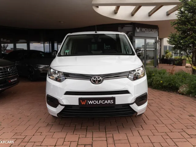 Toyota Proace City Verso Long 1.5D 100k Shuttle – fotografia 2 z 15
