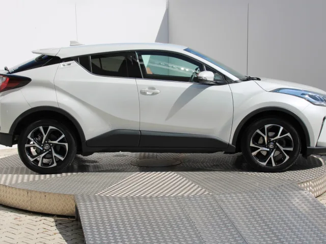 Toyota C-HR 1.2 Turbo 85 kW – fotografia 6 z 15