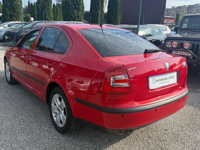 Škoda Octavia 1.9 TDI Elegance DSG – fotografia 6 z 15