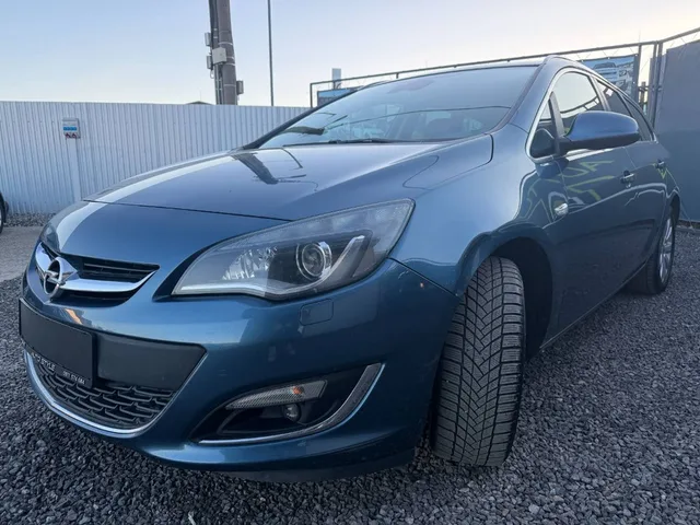 Opel Astra Sport Tourer 1.6 CDTI – fotografia 5 z 15
