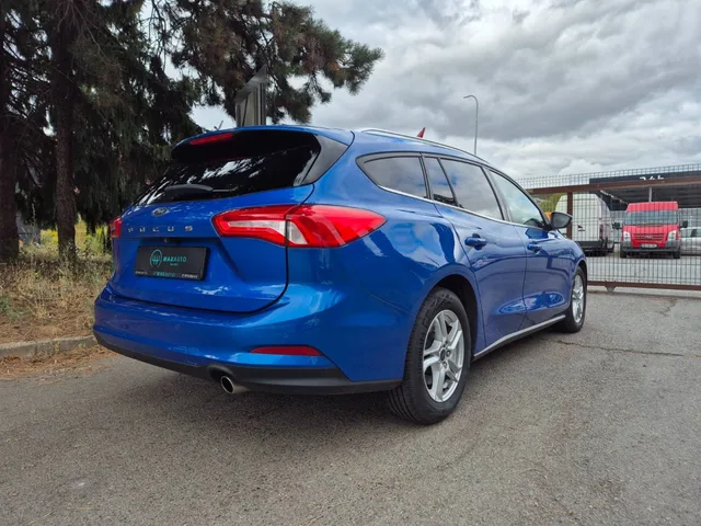 Ford Focus Kombi 1.5 TDCi EcoBlue Adventure – fotografia 5 z 15