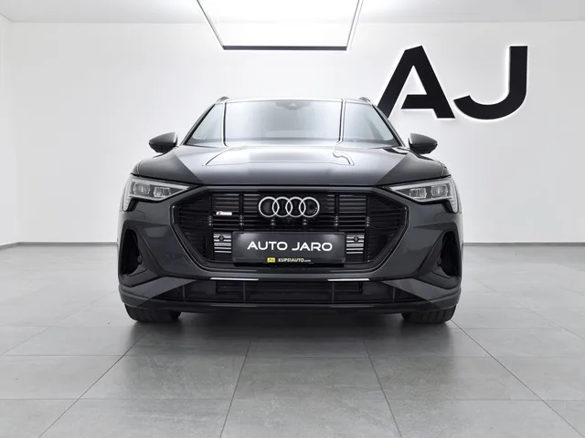 Audi e-tron 55 Quattro S-line A/T – fotografia 3 z 15