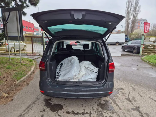 Volkswagen Sharan 2.0 TDI Comfortline DSG – fotografia 6 z 15