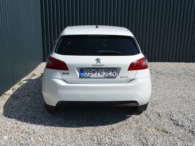 Peugeot 308 1.6 HDi – fotografia 6 z 15