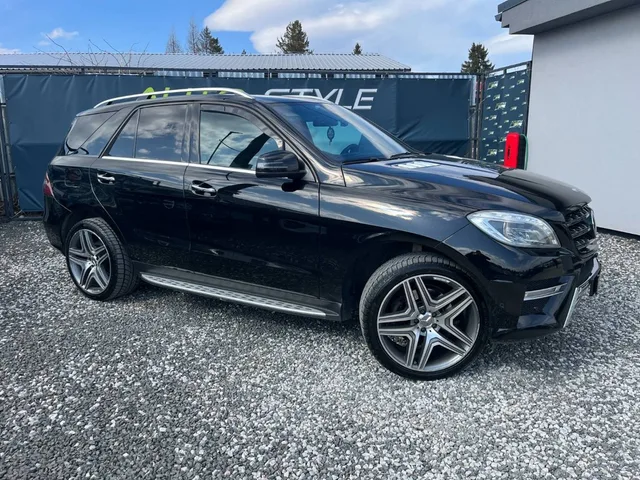 Mercedes-Benz M trieda 350 BlueTEC 4matic – fotografia 3 z 15