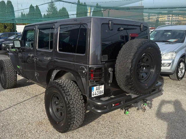 Jeep Wrangler 3.6 V6 Rubicon – fotografia 6 z 15
