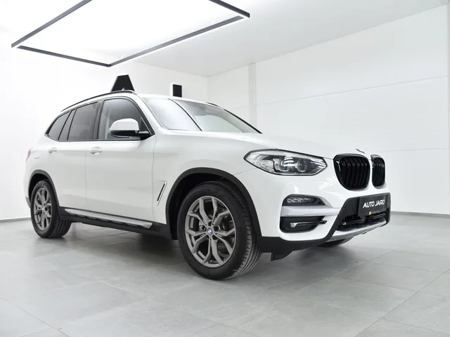 BMW X3 xDrive 20d Advantage A/T – fotografia 4 z 15