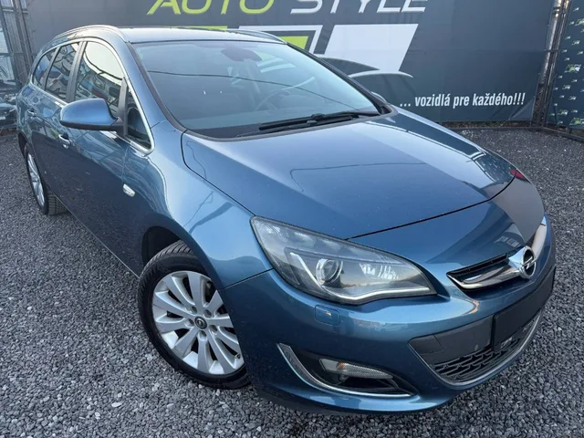 Opel Astra Sport Tourer 1.6 CDTI – fotografia 2 z 15