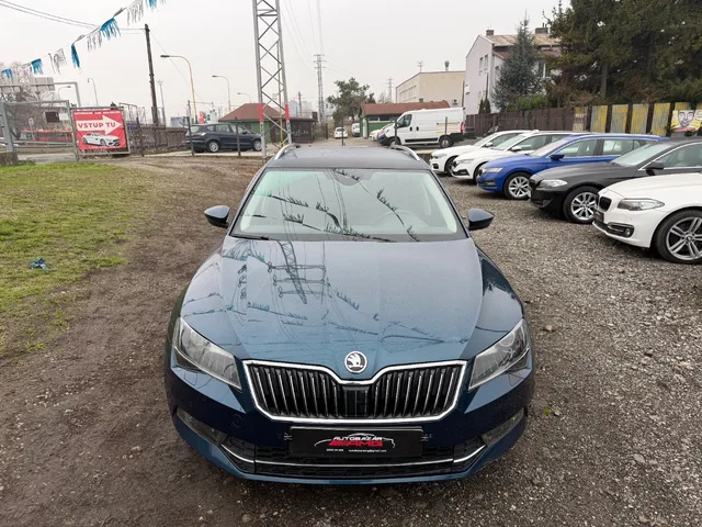 Škoda Superb Combi 2.0 TDI L&K DSG – fotografia 2 z 13