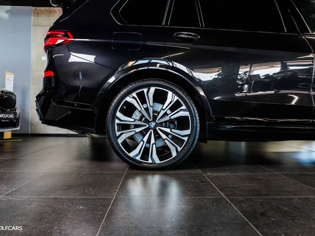 BMW X7 M60i xDrive M-Sport – fotografia 5 z 15