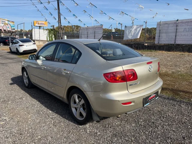 Mazda 3 1.6 MCD Comfort – fotografia 6 z 14