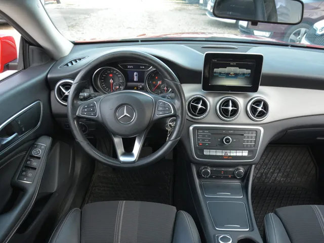 Mercedes-Benz CLA Shooting Brake 200 CDI Automat – fotografia 5 z 15