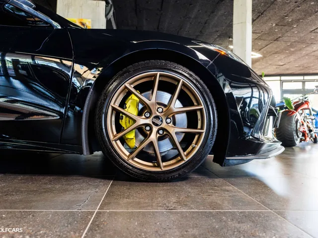 Chevrolet Corvette C8 Stingray 6.2 V8 Z51 3LT – fotografia 4 z 15