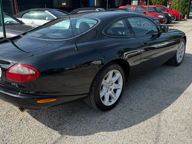 Jaguar XK 4.0 Coupé – fotografia 6 z 15