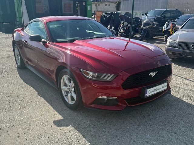 Ford Mustang 2.3 EcoBoost – fotografia 3 z 15