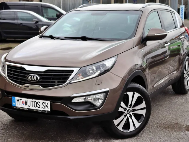 Kia Sportage 2.0 CRDi 4WD EX – fotografia 3 z 15