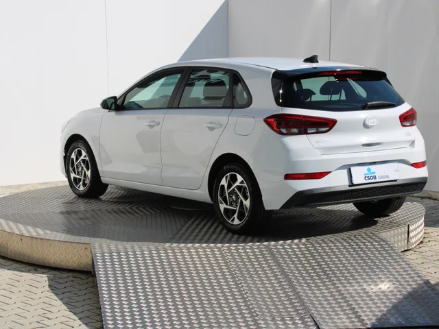Hyundai i30 1.5 DPi 71 kW – fotografia 3 z 15