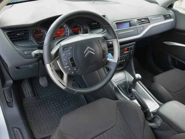Citroën C5 1.6 HDi – fotografia 6 z 15