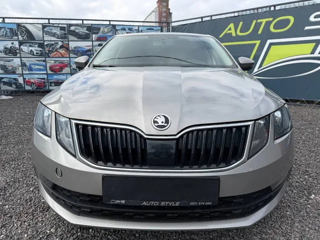 Škoda Octavia 1.2 TSI Active – fotografia 3 z 15