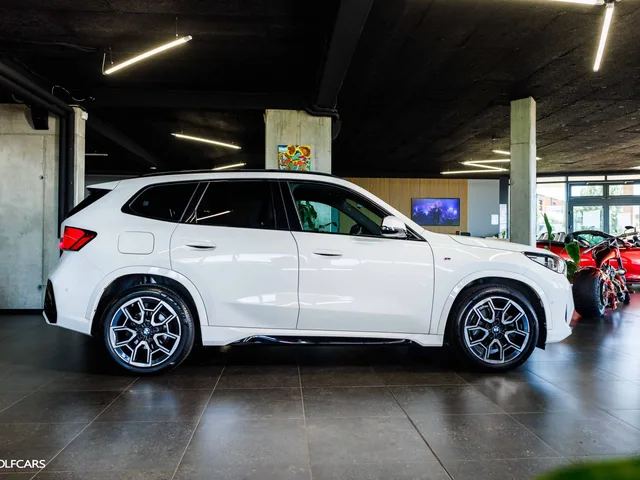 BMW X1 23d xDrive M-Sport – fotografia 6 z 15