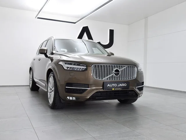 Volvo XC90 2.0 B4 AWD Inscription A/T – fotografia 4 z 15