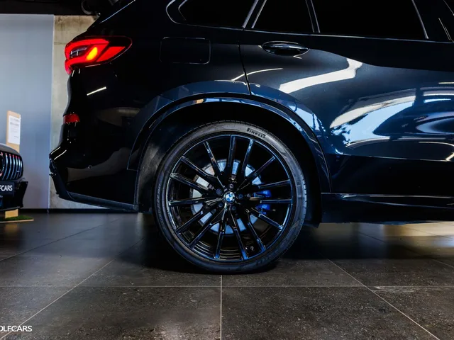 BMW X5 xDrive 40d M-Sport – fotografia 5 z 15