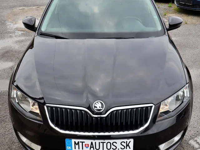 Škoda Octavia 1.6 TDI Ambition – fotografia 4 z 15