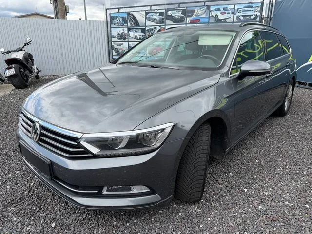 Volkswagen Passat Variant 1.6 TDI Comfortline – fotografia 6 z 15