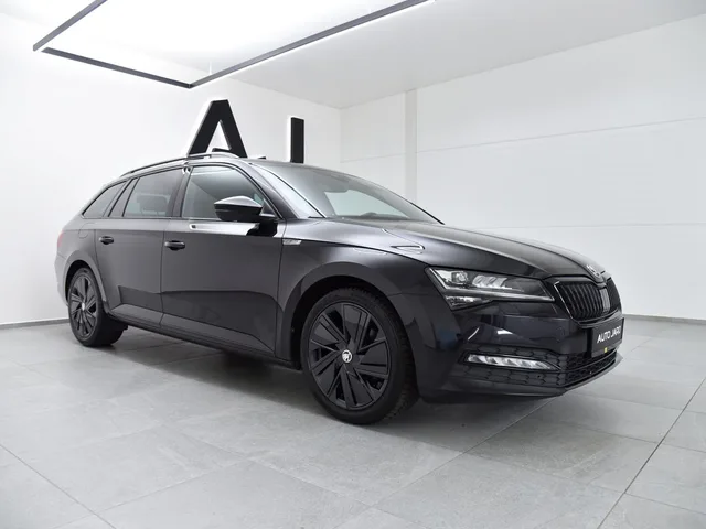 Škoda Superb Combi 2.0 TDI Sportline DSG – fotografia 6 z 15