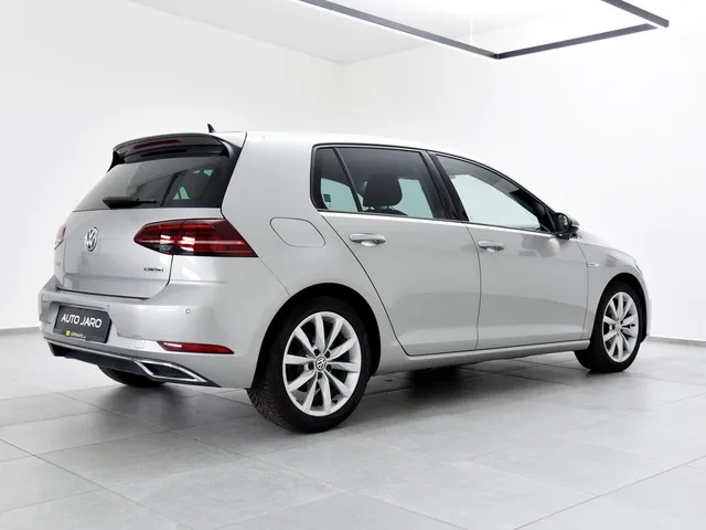 Volkswagen Golf 1.5 TSI Highline DSG – fotografia 6 z 14