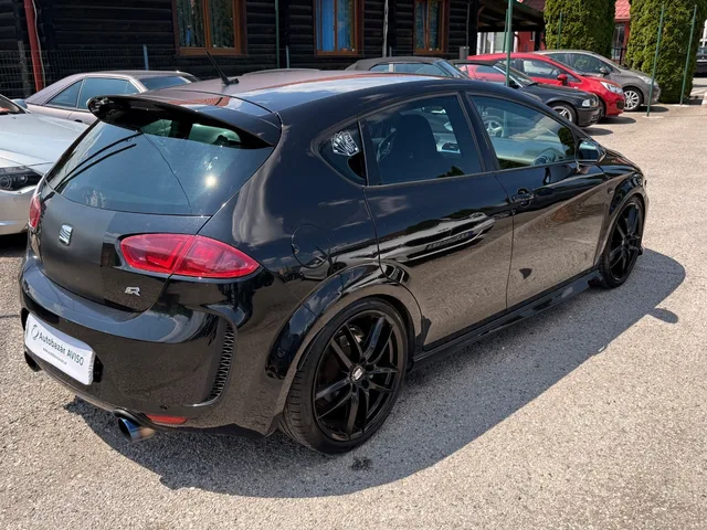 Seat Leon 2.0 TSI CUPRA R – fotografia 4 z 15