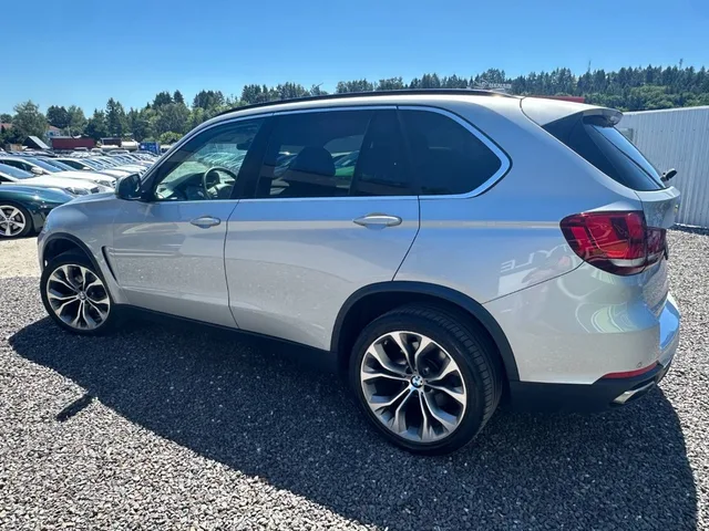BMW X5 xDrive40d – fotografia 6 z 15