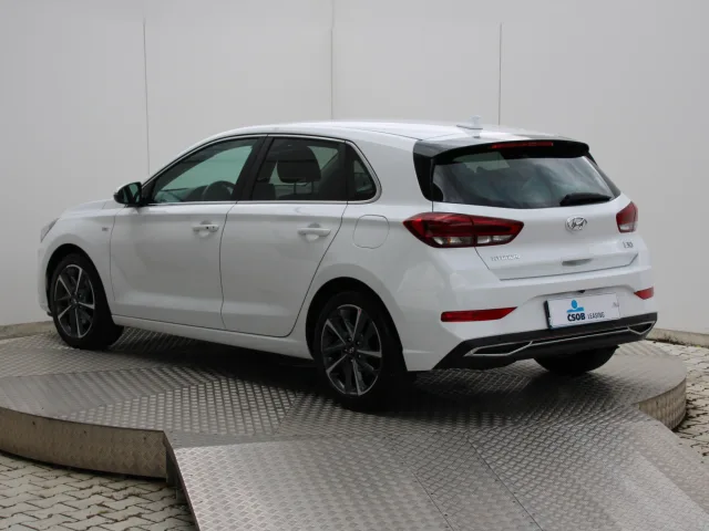 Hyundai i30 1.6 CRDi Style – fotografia 3 z 15