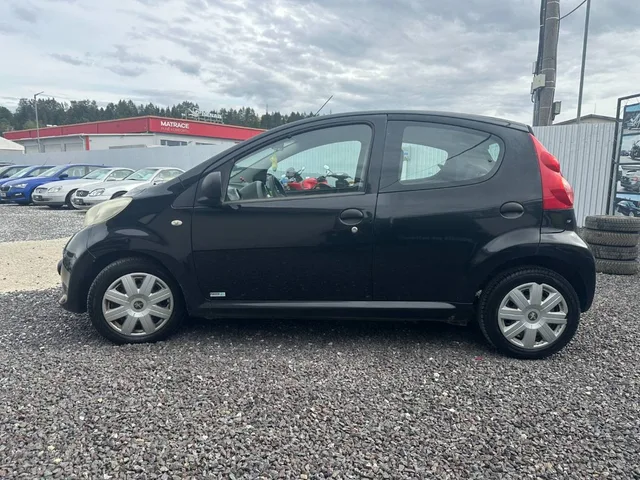 Peugeot 107 1.0e Urban – fotografia 6 z 15
