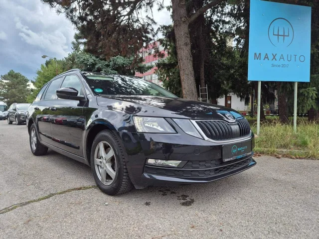 Škoda Octavia Combi 1.6 TDI Ambition – fotografia 2 z 15