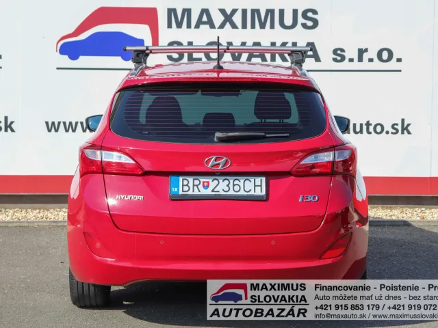 Hyundai i30 kombi 1.6 CRDi 128 Style | 2013 | SR pôvod | Garážované | STK do 08/2027 – fotografia 6 z 15