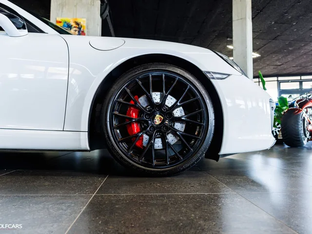 Porsche 911 Carrera S 991.2 Coupé PDK 309 kW – fotografia 4 z 15