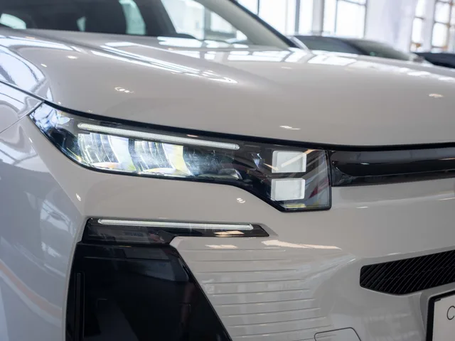 Citroën C5 Aircross Plus Hybrid 145k ë-DCT6 – fotografia 4 z 10