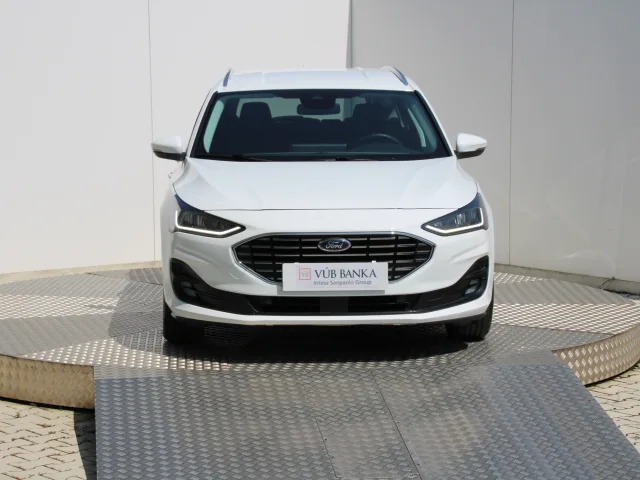 Ford Focus Combi 1.5 EcoBlue Titanium – fotografia 3 z 15