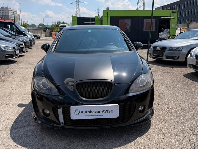 Seat Leon 2.0 TSI CUPRA R – fotografia 2 z 15