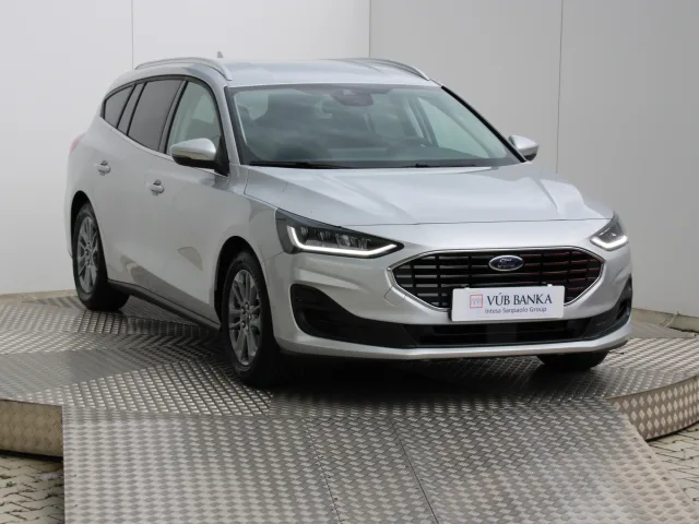 Ford Focus Combi 1.5 EcoBlue Titanium – fotografia 2 z 15